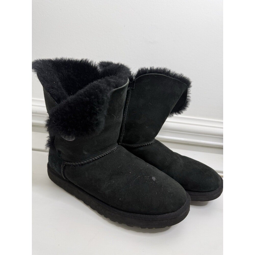 UGG Australia Black Classic Short Sheepskin Winter Boots Size 11